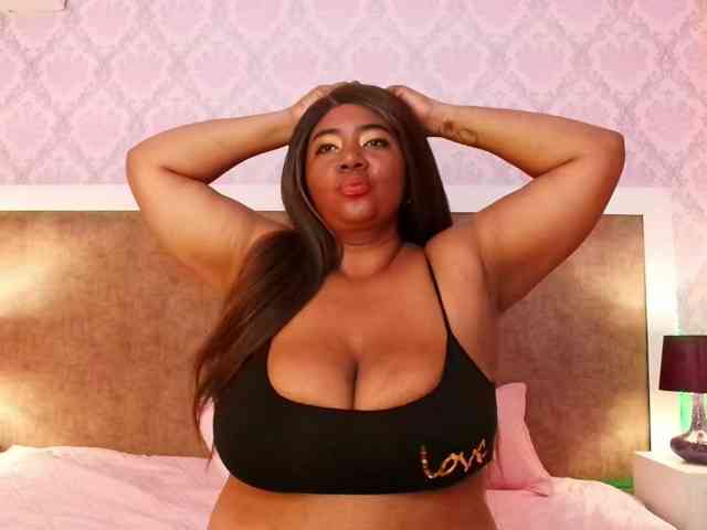 KiaraDiaz