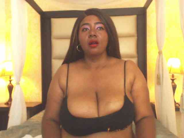 KiaraDiaz webcam