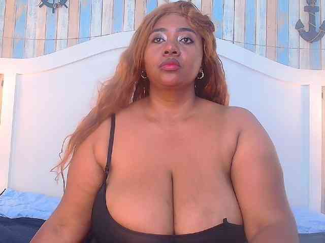 KiaraDiaz