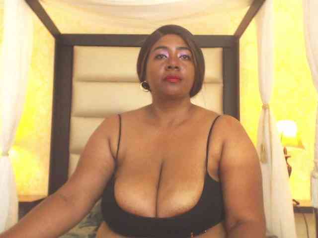 KiaraDiaz webcam