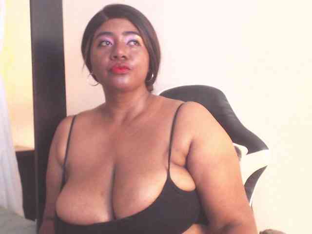 KiaraDiaz