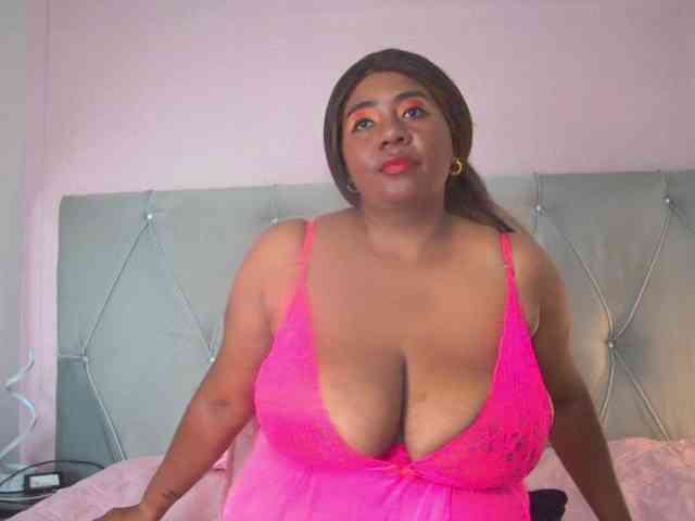KiaraDiaz webcam