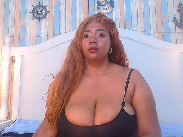 KiaraDiaz webcam