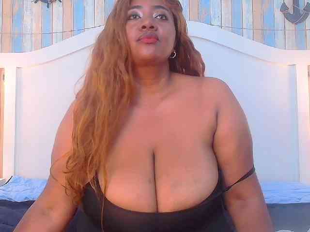KiaraDiaz