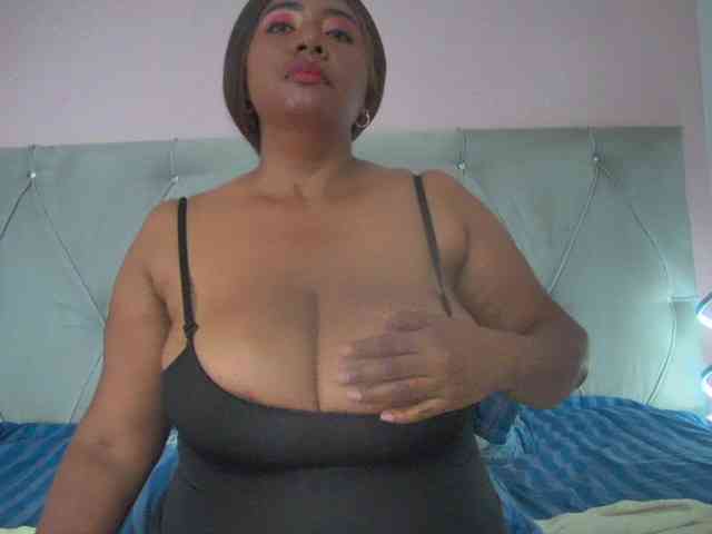 KiaraDiaz webcam