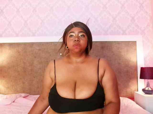 KiaraDiaz