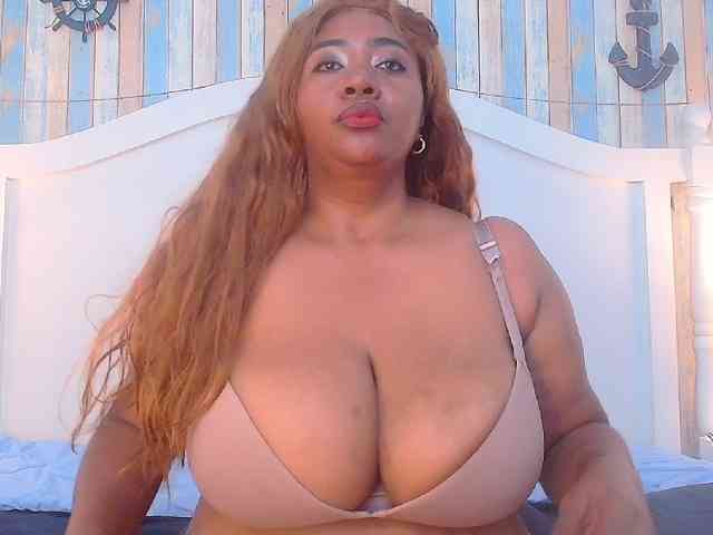 KiaraDiaz webcam