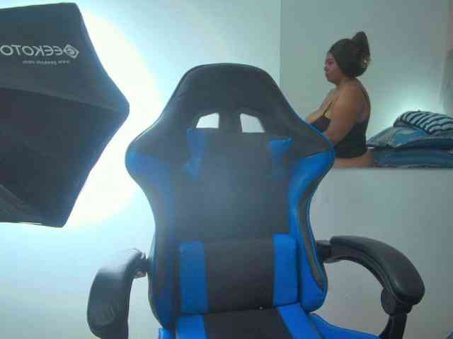 KiaraDiaz webcam