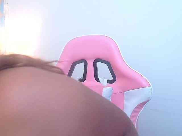 KiaraDiaz webcam