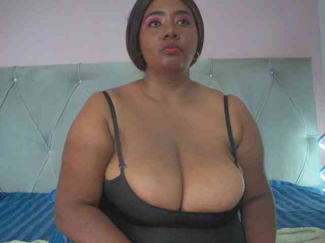 KiaraDiaz webcam