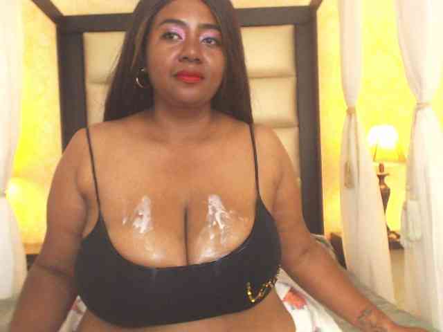 KiaraDiaz webcam
