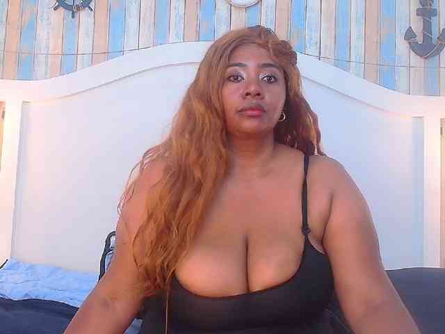 Model: KiaraDiaz