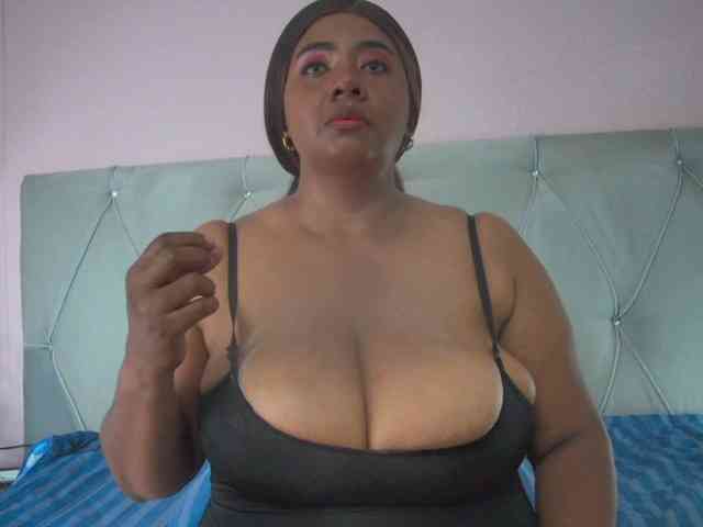 KiaraDiaz webcam
