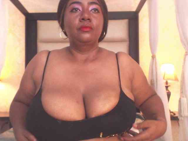 KiaraDiaz webcam