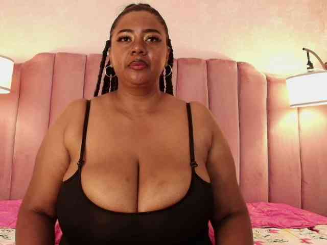 KiaraDiaz