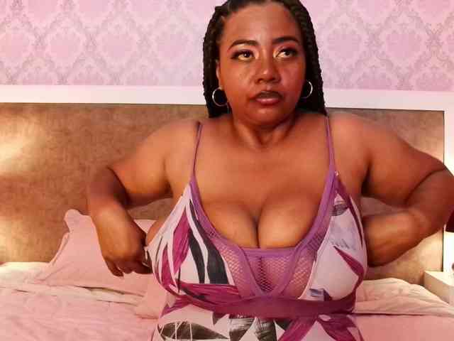 KiaraDiaz webcam