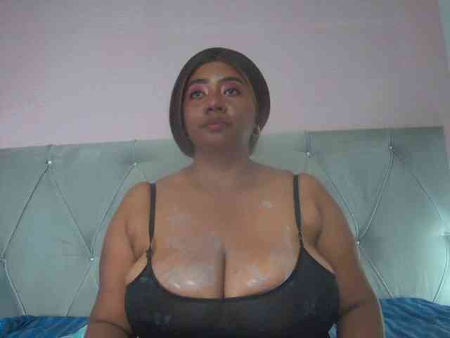 KiaraDiaz webcam