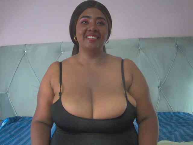 KiaraDiaz webcam