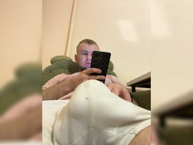 Roman0104a1, 29 y/o - Live Cam on BongaCams