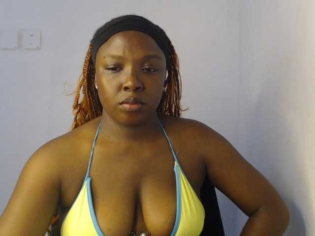 le modèle nastyapril est en webcam porno dans un show sur le site bongacams, il possède les tags suivants: Ebony,Redhead,Shaved