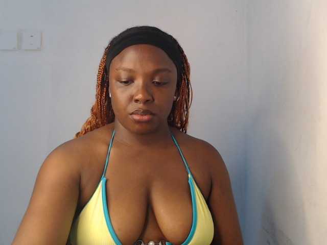 le modèle nastyapril est en webcam porno dans un show sur le site bongacams, il possède les tags suivants: Ebony,Redhead,Shaved