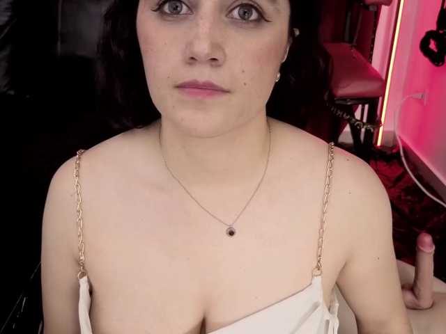 ElowenHalley live cam on BongaCams