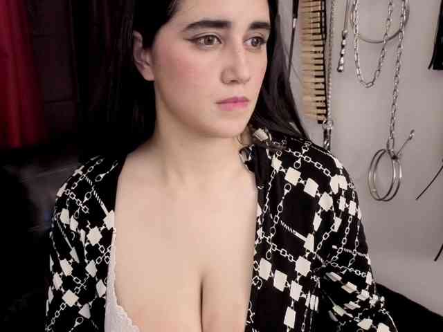 ElowenHalley webcam