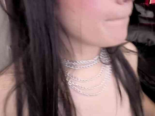 ElowenHalley webcam