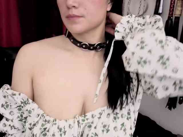 ElowenHalley webcam