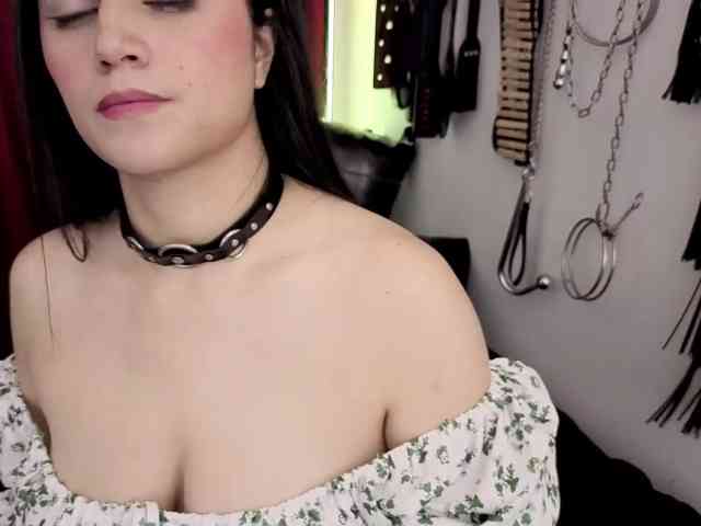 ElowenHalley webcam