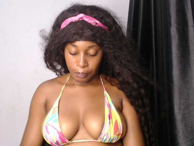 Nastygem live cam on BongaCams