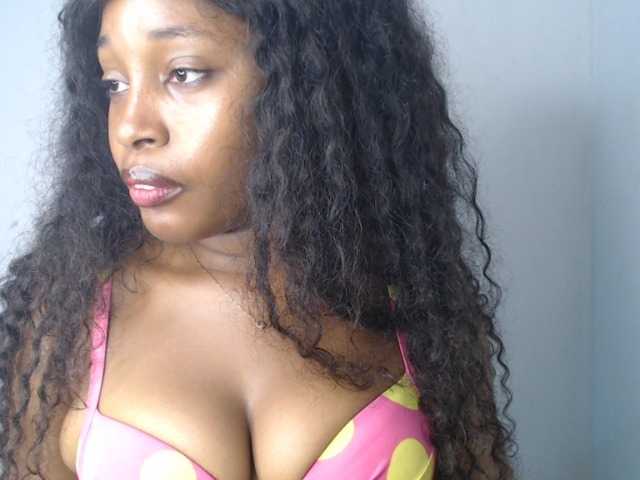 Nastygem live cam on BongaCams