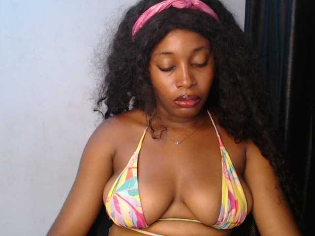 Nastygem live cam on BongaCams