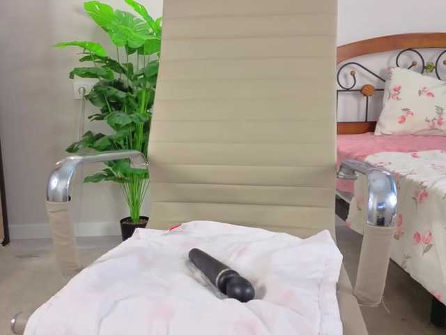 vialeta-baby, live now on BongaCams