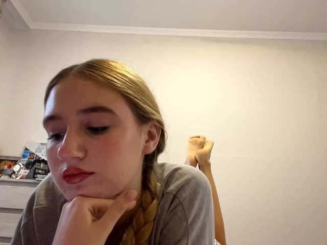 SondraJanisch live cam on BongaCams