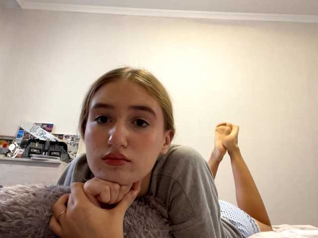 SondraJanisch live cam on BongaCams