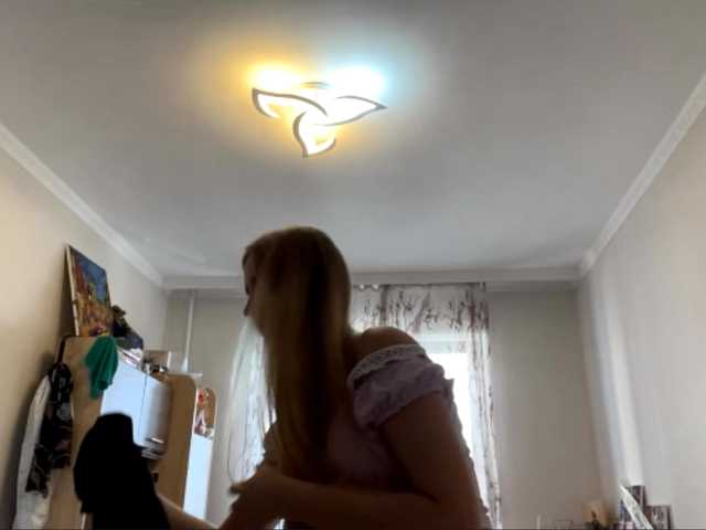 SondraJanisch live cam on BongaCams