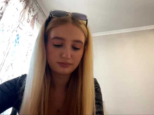 SondraJanisch live cam on BongaCams