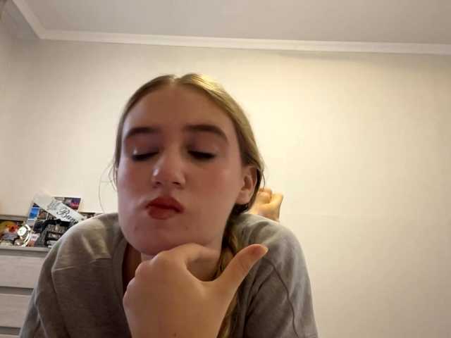 SondraJanisch live cam on BongaCams