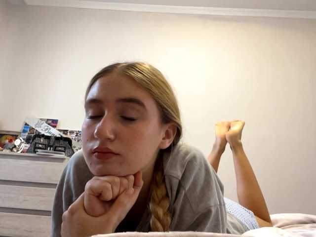 SondraJanisch live cam on BongaCams