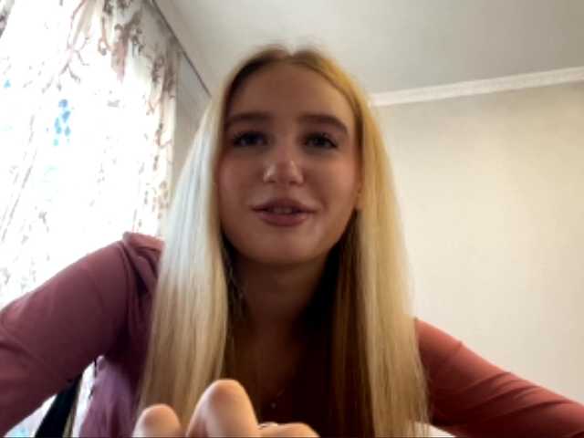 SondraJanisch live cam on BongaCams