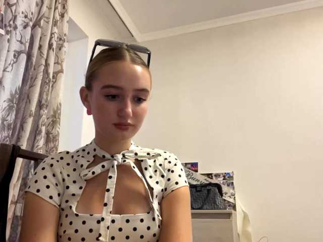 SondraJanisch live cam on BongaCams