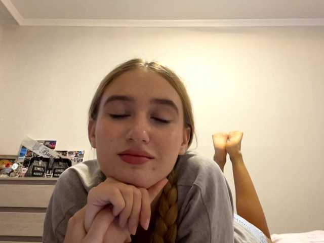 SondraJanisch live cam on BongaCams