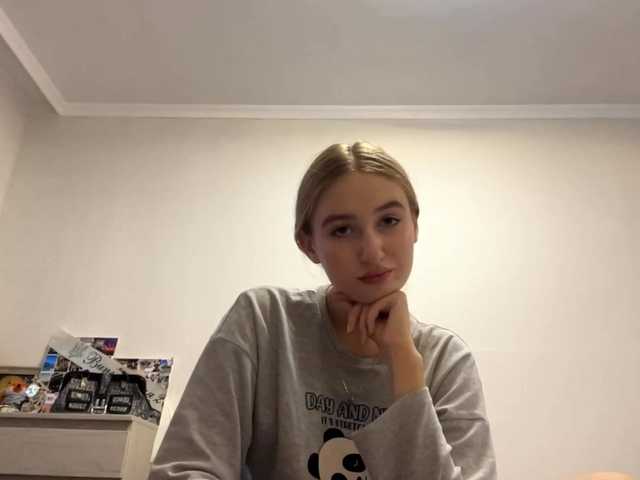 SondraJanisch live cam on BongaCams