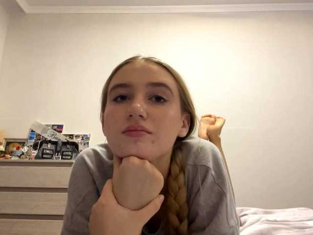 SondraJanisch live cam on BongaCams