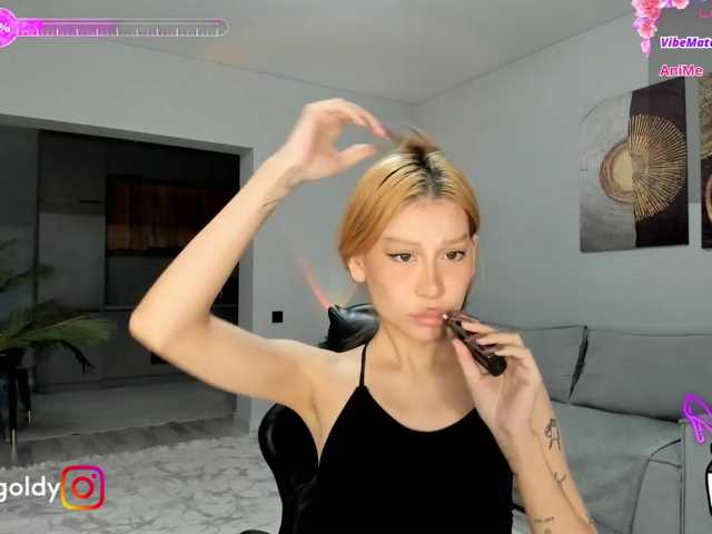 JinnyGold live cam on BongaCams