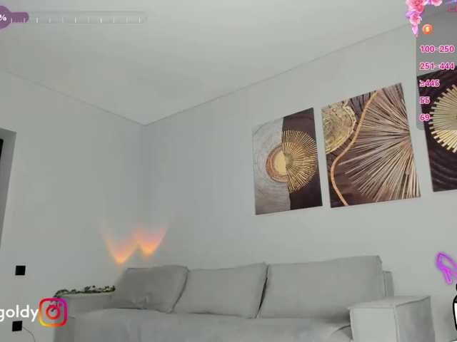 JinnyGold, en vivo ahora en BongaCams