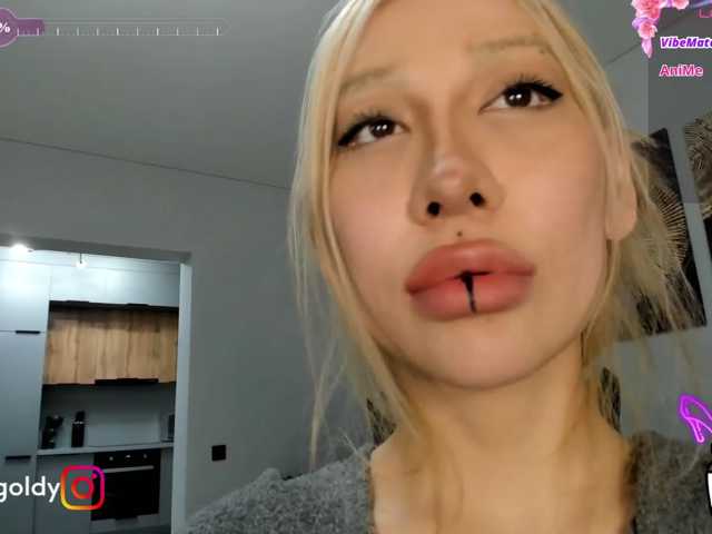 JinnyGold live cam on BongaCams