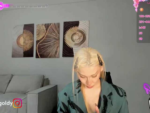JinnyGold live cam on BongaCams