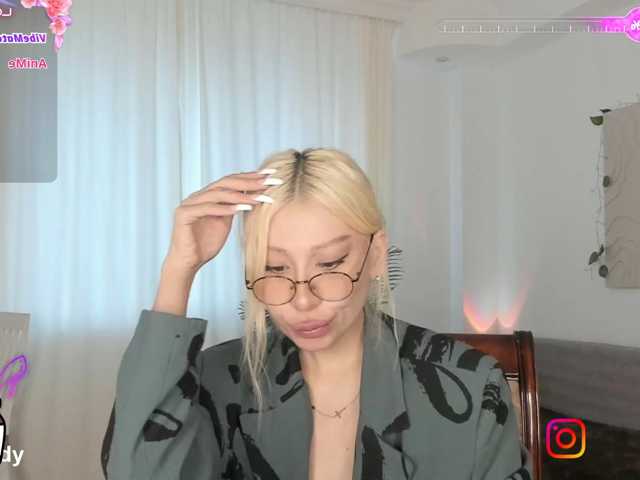 JinnyGold live cam on BongaCams